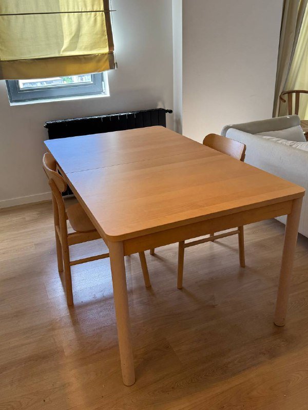 Деревянный раздвижной стол и два стула 2