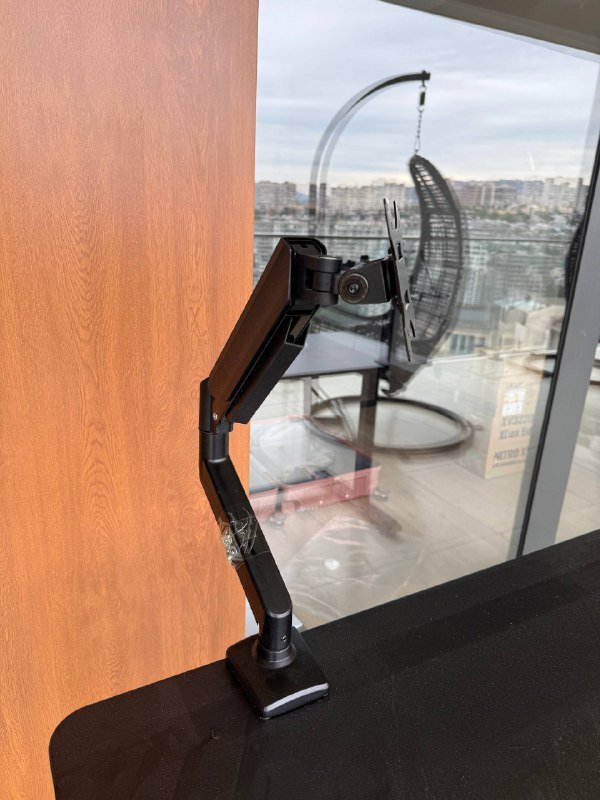 Компьютерный стол, кронштейн лапа, обычный кронштейн 4