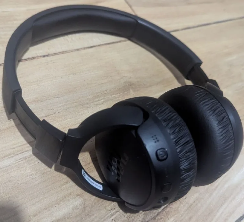 Беспроводные наушники JBL Tune 670NC 1