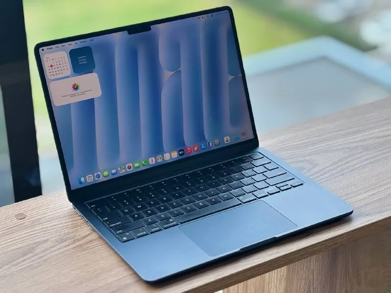 MacBook Air M2 8/512