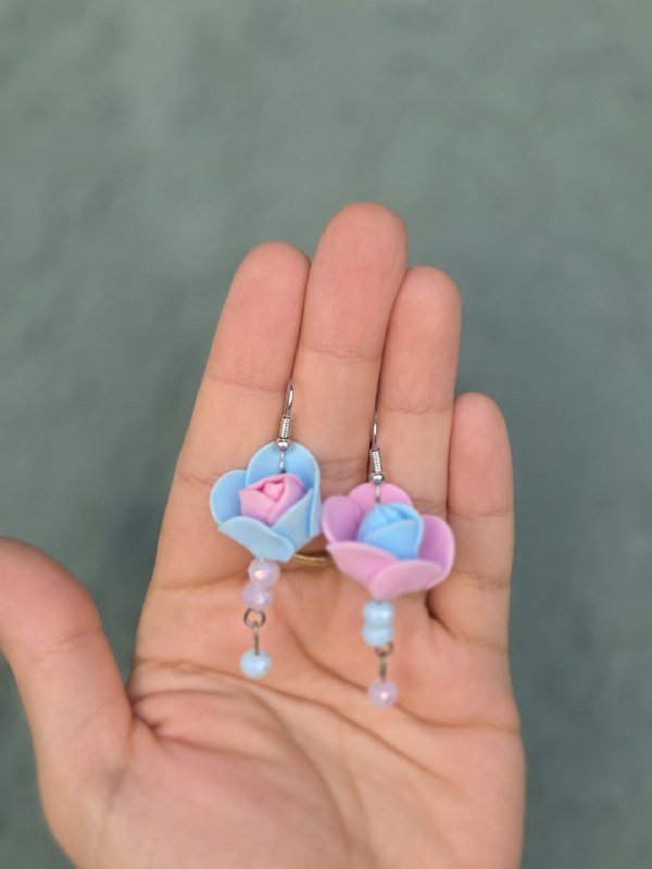 Ободок, серьги, броши, краски, платье, куртки 5