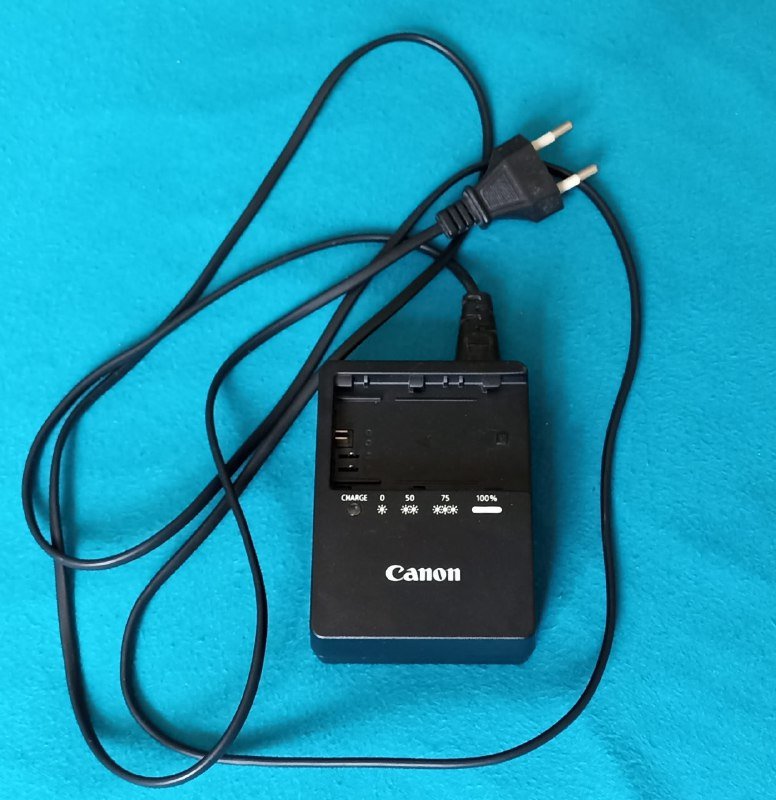 Canon EOS 60D с объективом EF-S 18-135mm, фильтрами и рюкзаком 5