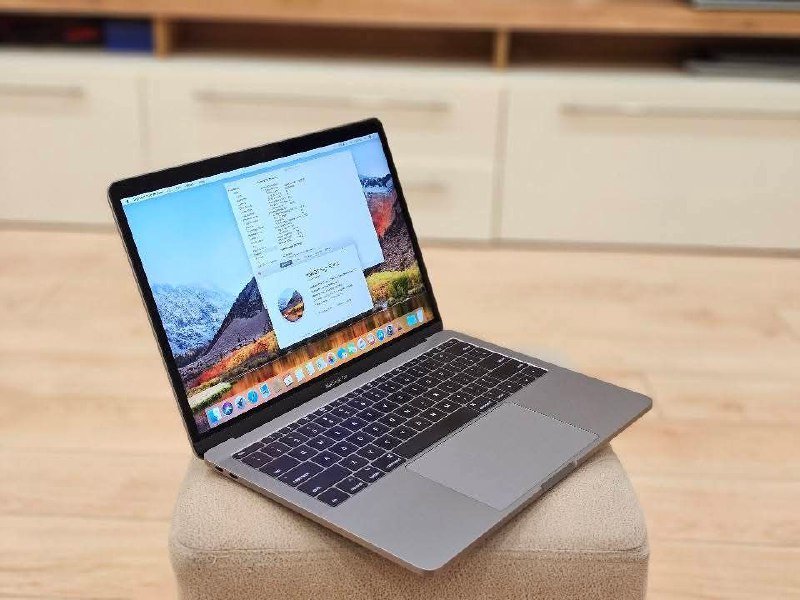 Macbook Air i5 8GB RAM 256GB SSD 3