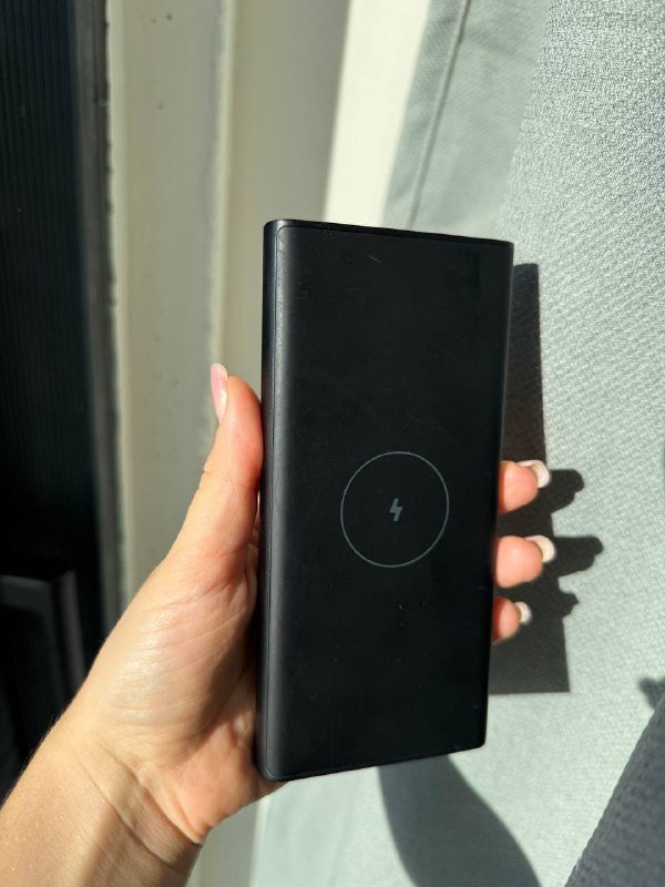 Повербанк Xiaomi с беспроводной зарядкой