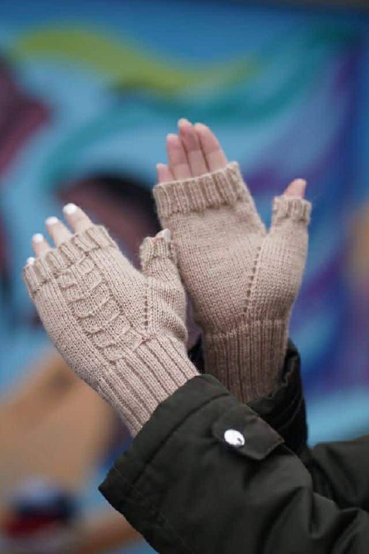 Варежки вязаные на заказ