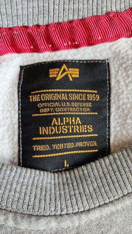 серый свитшот NASA x Alpha Industries 5