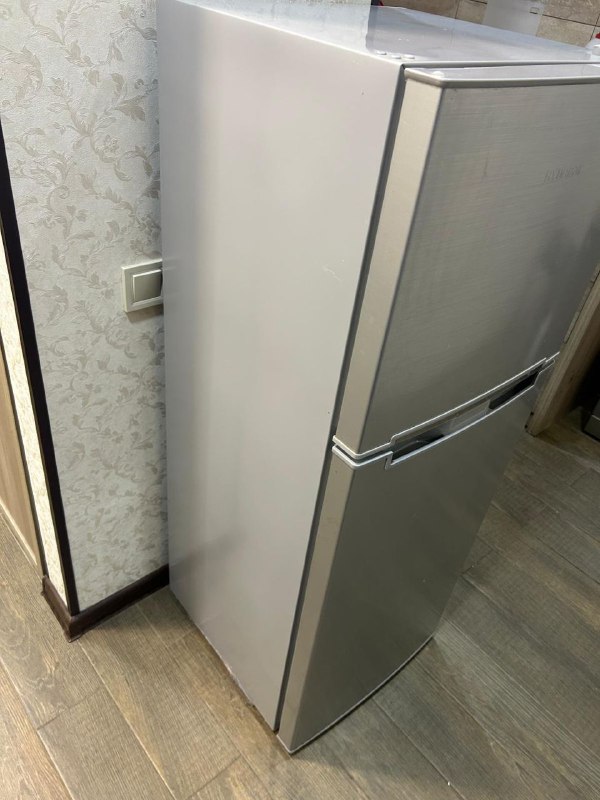 Холодильник Hyundai б/у 3 года 6