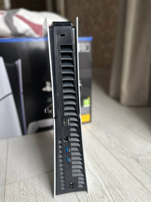 Play Station 5 slim, PS5, 1Tb, 1 джойстик 2