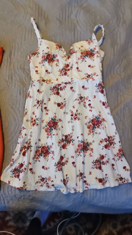 Оранжевое платье Guess, белое платье Теранова, туника h&m, худи Теранова, водолазка Ньюйоркер, платье в горошек, шорты, джинсы дефакто, джинсы зара, футболка теранова 3