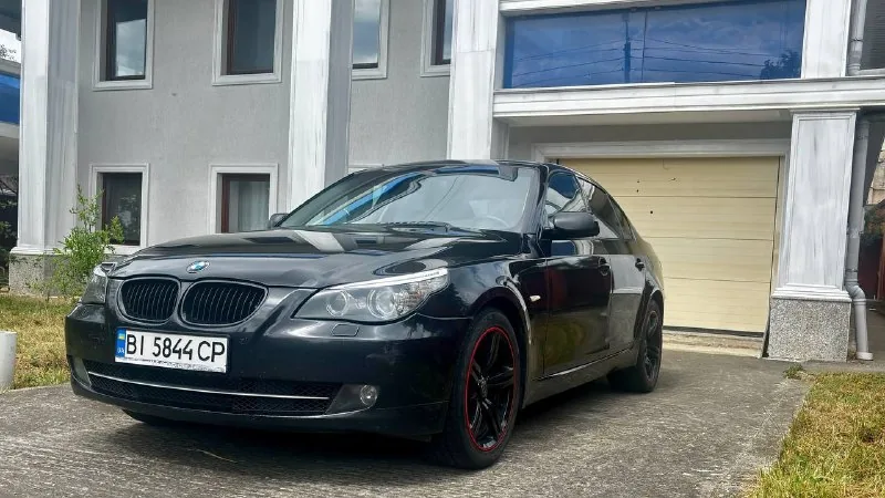 BMW E60 530i 1