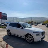 2025 BMW X7 5