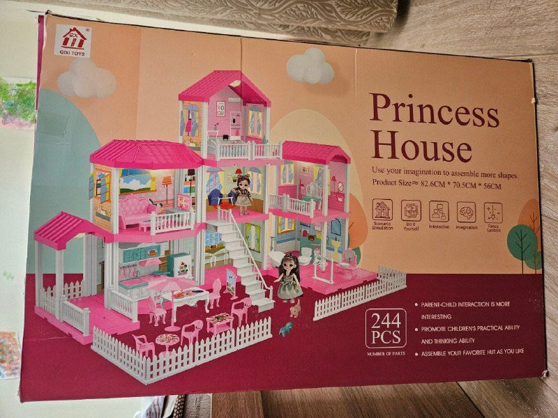 Домик для кукол с мебелью 4