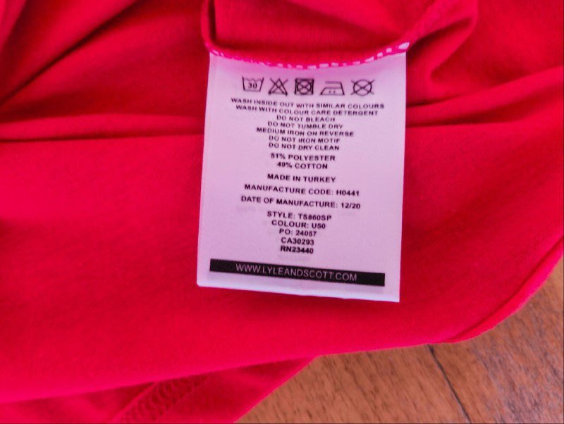 Красная футболка Lyle & Scott размер S 2