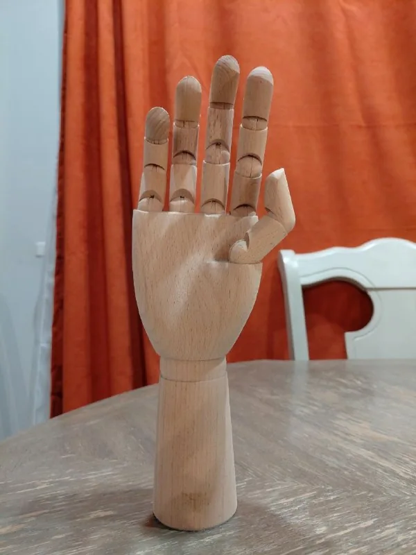 Деревянная рука IKEA 1