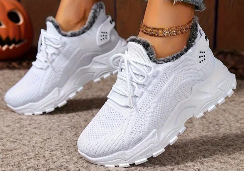 Утеплённые женские кроссовки размер 37