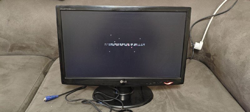 Монитор LG FLATRON W2243S PF 1920x1080