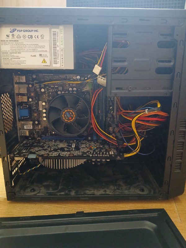 ПК Core i5 750, GeForce GTS 250, Samsung Space Monitor 32" 4K UHD 2
