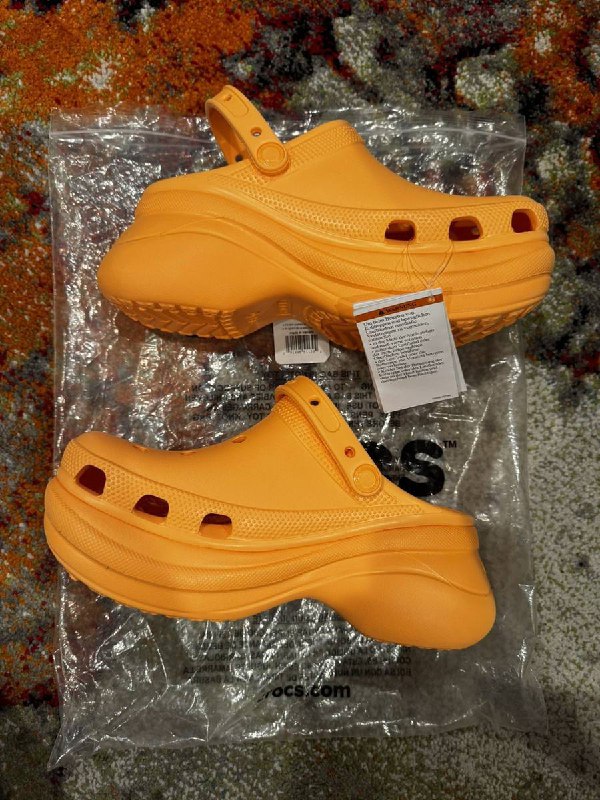 Crocs Classic Bae Clog Cantaloupe W9