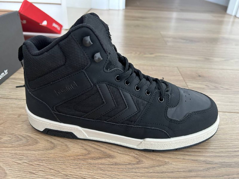 Кроссовки Hummel размер 42 новые 2