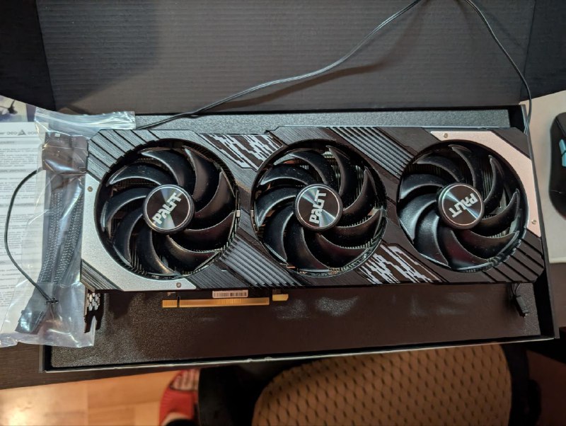 Видеокарта GeForce RTX 4070 Ti GamingPro 2