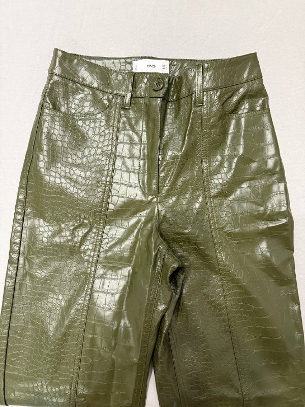 Брюки MANGO из искусственной кожи