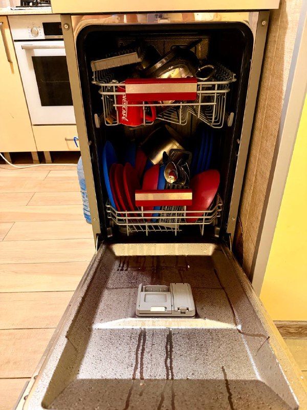 Посудомоечная машина TOSHIBA DW-10F1CIS 2