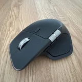 Wi‑Fi усилитель, мышь, стол, компьютерное кресло 2