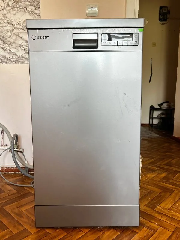 Посудомоечная машина Indesit 1