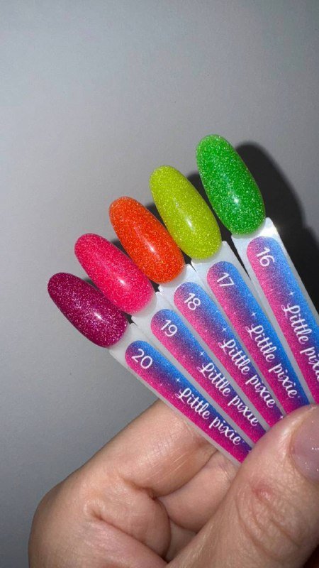 Набор гель-лаков, наклеек, слайдеров, глиттера, штамп и диск для стемпинга