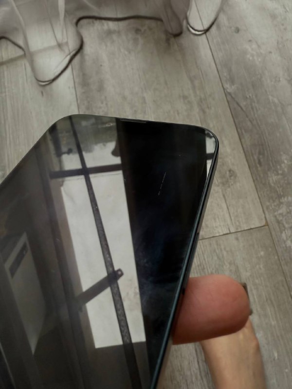 Продаётся iPhone 13, 128 ГБ, синий 3