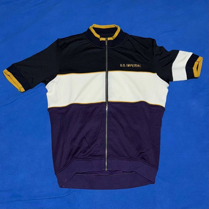 черная джерси Gore, белая джерси Nalini, джерси Rapha G.S. Imperial merino, винтажная джерси Deutschlandsberg Austria, винтажная джерси Eddy Merckx Panasonic, черное джерси Rapha core, черная джерси B'twin, длинные бибы Gore, длинные бибы Dhb 3