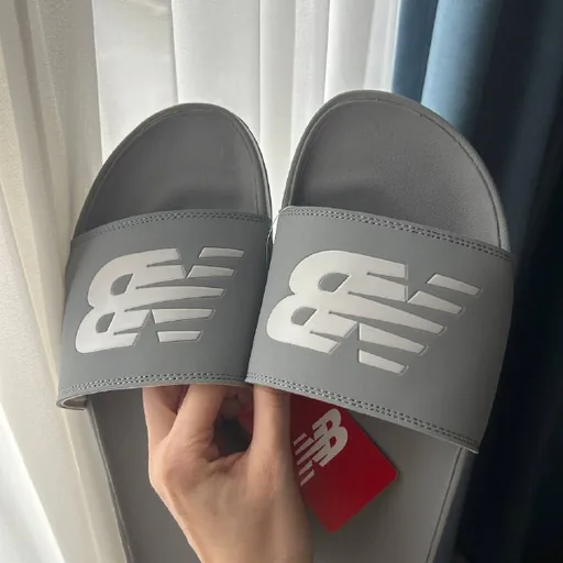 Тапочки для бассейна New Balance