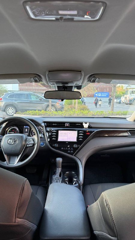 Toyota Camry LE 9
