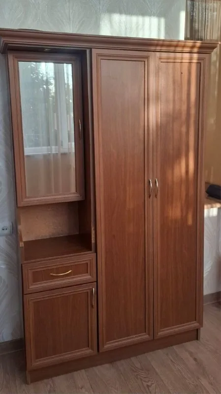 Шкаф