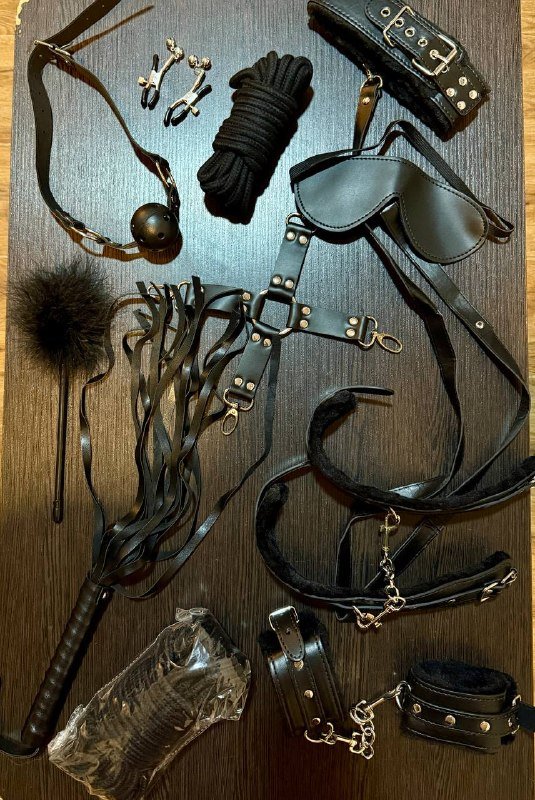 БДСМ набор наручники плётка кляп верёвка