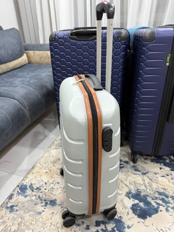 Чемодан ручная кладь 2