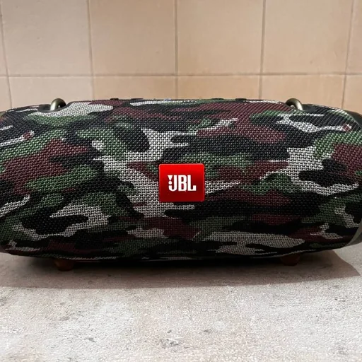 Портативная Bluetooth-колонка JBL Xtreme 2