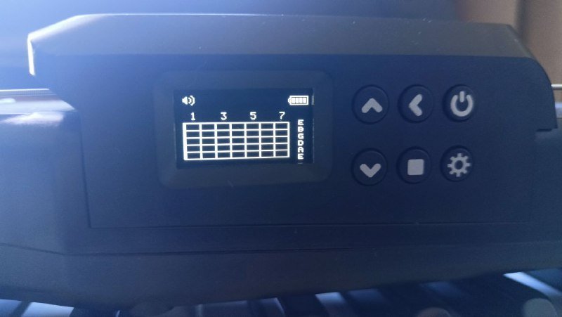 Мини электрогитара с колонкой и обучением аккордам 3