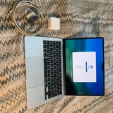 MacBook Air M2 8/256 1