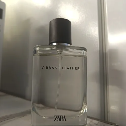 Парфюм Zara Vibrant Leather