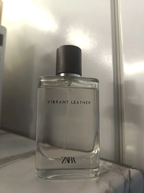 Парфюм Zara Vibrant Leather