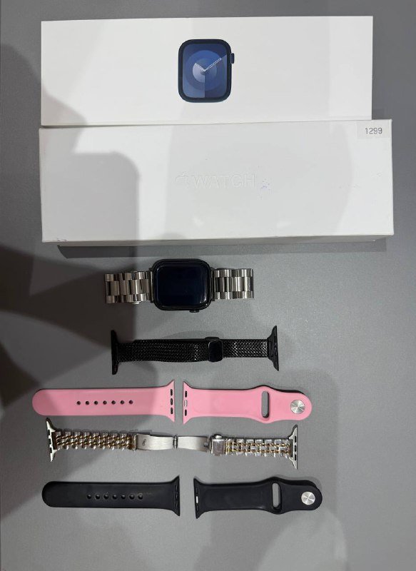 Apple Watch 9 45 mm black, ремешки