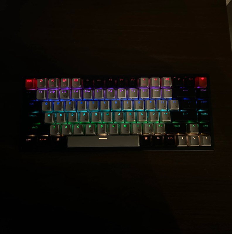 Офисное кресло 5