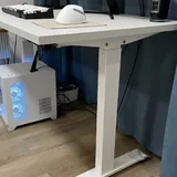 Вертикальный компьютерный стол 4