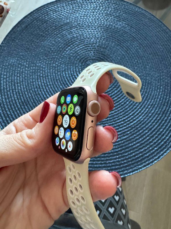 Apple Watch Series 5 40 mm смарт-часы 4