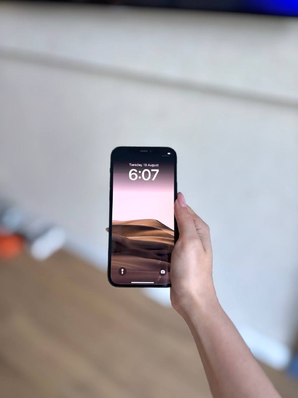 iPhone 12 Pro 256 gb, AirPods 3, Apple AirTag