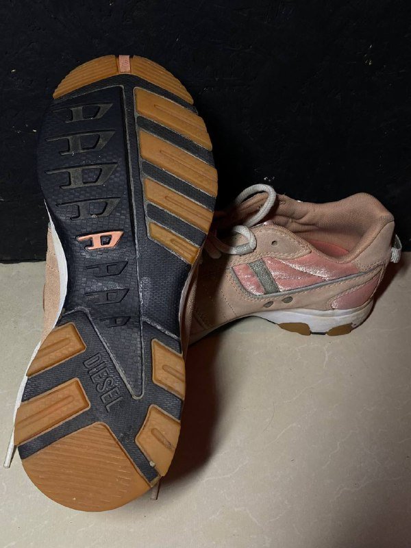 Кроссовки Diesel женские, размер US 7.5 EUR 38 4