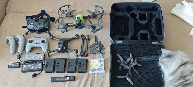 DJI FPV Combo, 2 дрона, очки, пульты, аккумуляторы