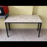 Стол с четырьмя стульями 3