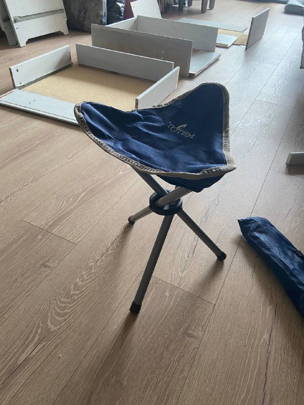 Диванные подушки, часы, скалка, приставка, стульчик, детские ботиночки, сумка-холодильник 5